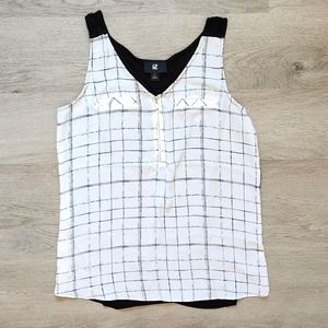 IZ Byer Women's Sleeveless Windowpane Checker V-Neck Pullover Blouse Medium M